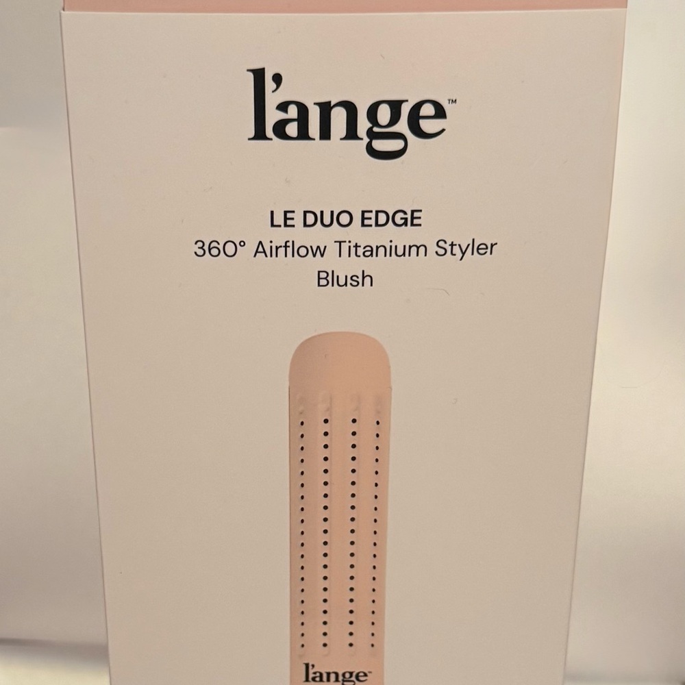 l’ange Le Duo Edge 360° Airflow Titanium Styler in ‘Blush’